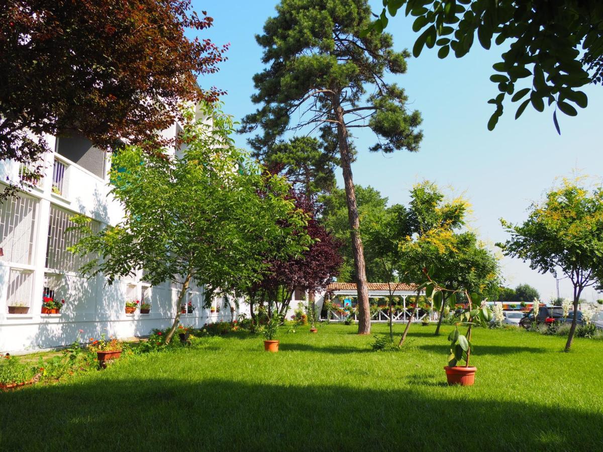 Hotel Minerva Западен Ефорие Екстериор снимка